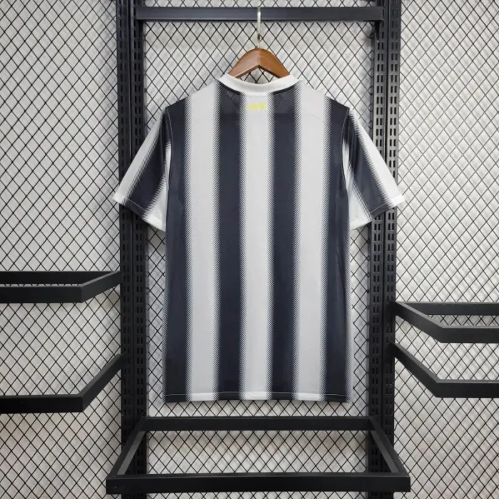 Retro-Juventus-Home-Kit-11/12-Football-Jersey product image 9