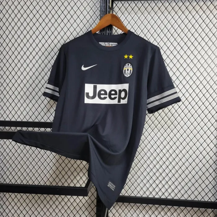 Retro-Juventus-Away-Kit-12/13-Football-Jersey product image 2
