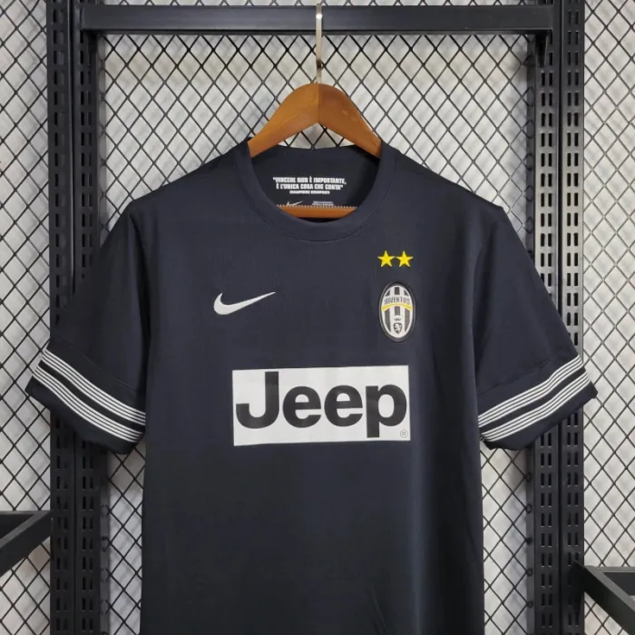 Retro-Juventus-Away-Kit-12/13-Football-Jersey product image 7