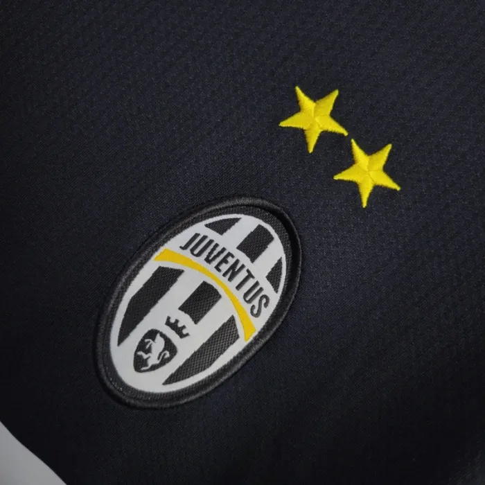 Retro-Juventus-Away-Kit-12/13-Football-Jersey product image 8