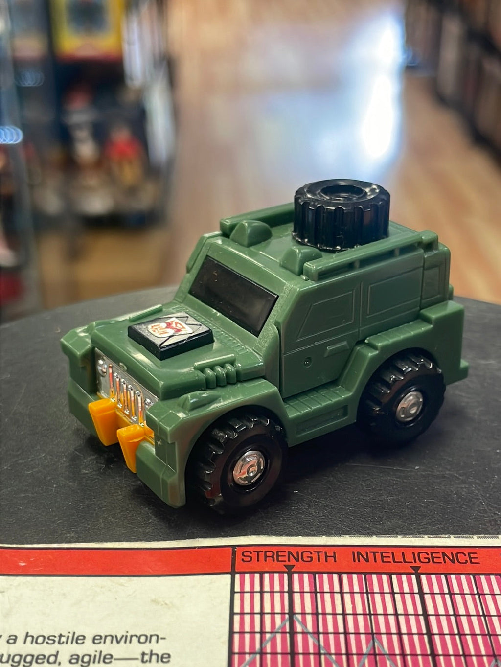 Vintage G1 Brawn Autobot Complete (Transformers, Hasbro) product image 2, provided for visual reference and product detail