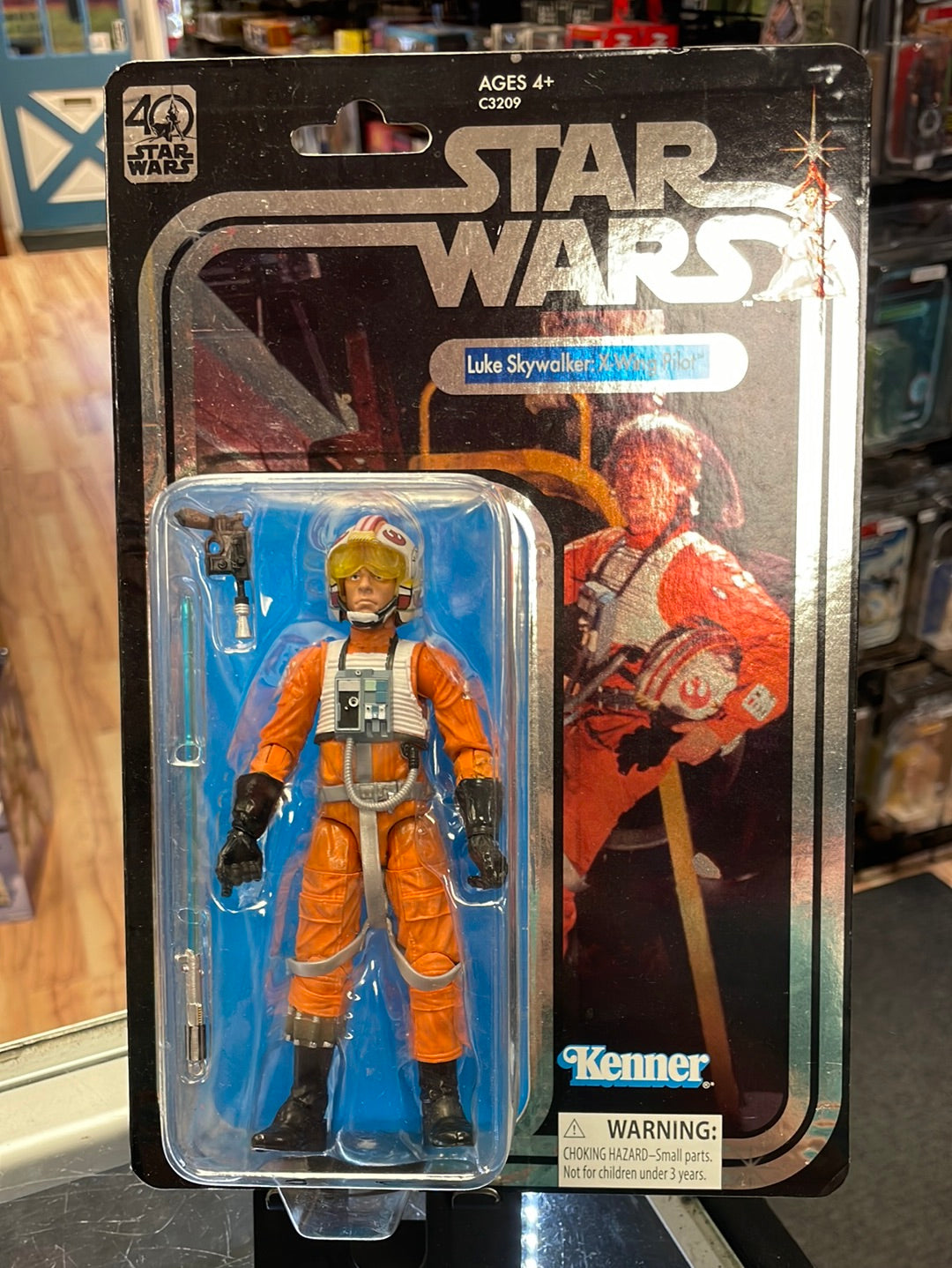 X-Wing Pilot Luke Skywalker Foil Card SDCC (Star Wars, Black Series) product image 1, provided for visual reference and