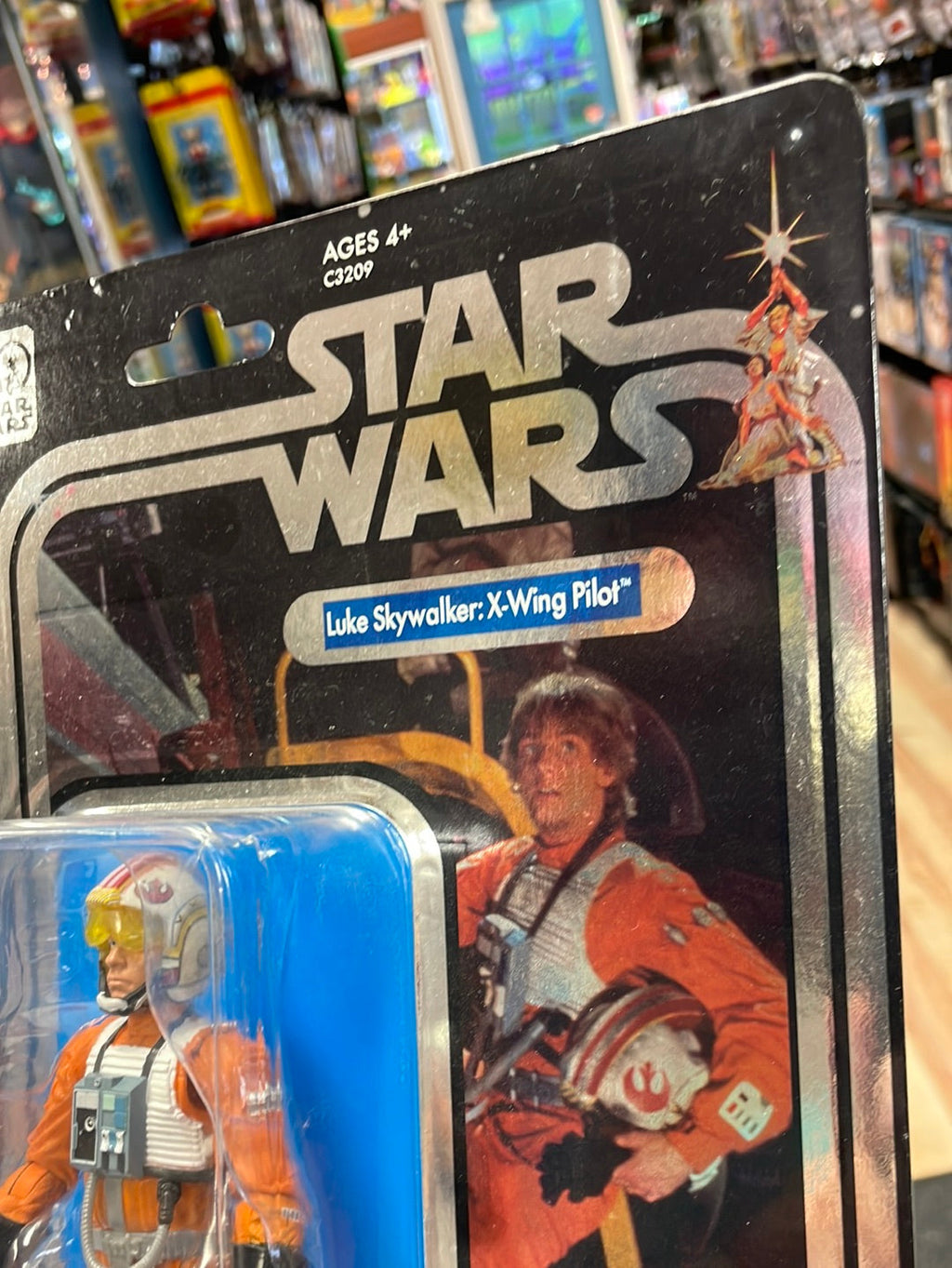 X-Wing Pilot Luke Skywalker Foil Card SDCC (Star Wars, Black Series) product image 3, provided for visual reference and