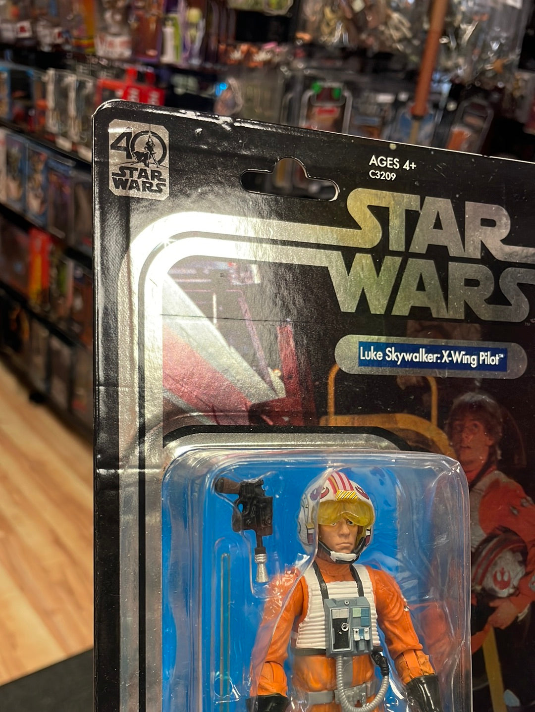 X-Wing Pilot Luke Skywalker Foil Card SDCC (Star Wars, Black Series) product image 2, provided for visual reference and