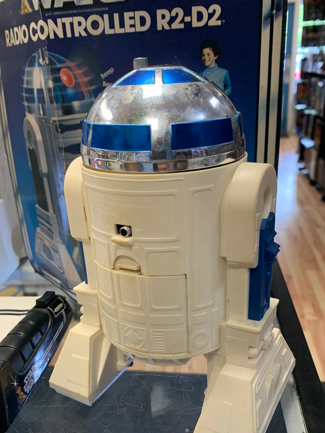 Radio Comtrolled R2-D2 (Kenner Vintage Star Wars) 3518 product image 17, provided for visual reference and product detail