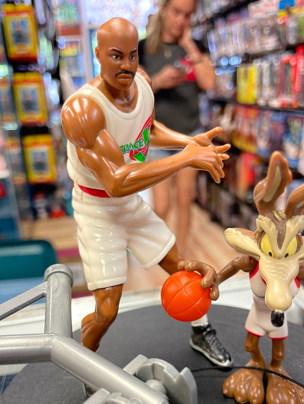 Charles Barkley & Coyote Complete (Vintage Space Jam, Playmates) product image 2, provided for visual reference and product