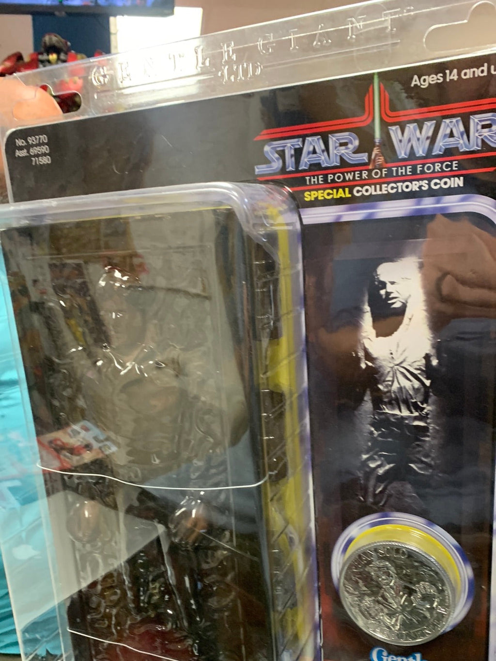 Jumbo Han Solo in Carbonite (Gentle Giant, Star Wars) product image 7, provided for visual reference and product detail