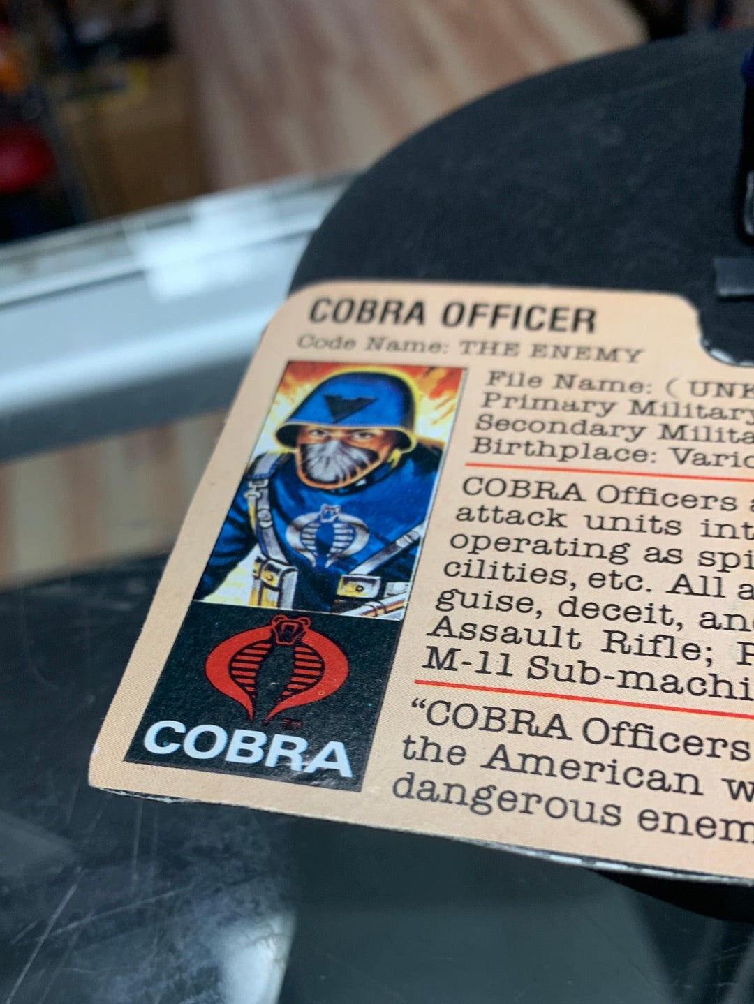 Cobra Officer V1 with File Card Straight Arm CC (Vintage GI Joe, Hasbro) Complete product image 6, provided for visual
