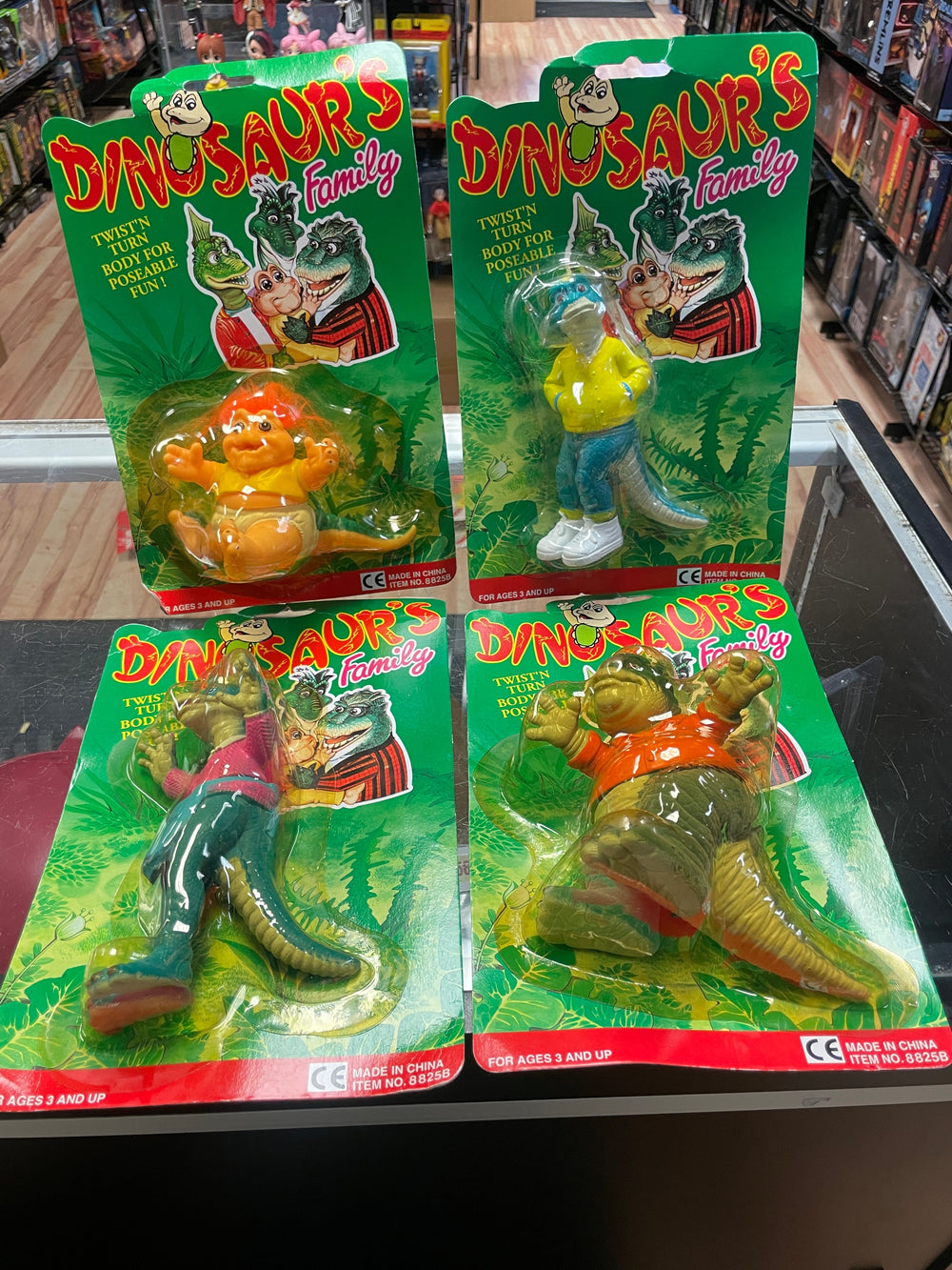 Vintage KO Dinosaur Family Set of 4 ( Baby Robbie Earl Fran Sinclair Disney)