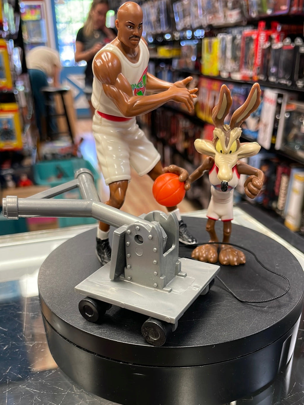 Charles Barkley & Coyote Complete (Vintage Space Jam, Playmates) product image 1, provided for visual reference and product