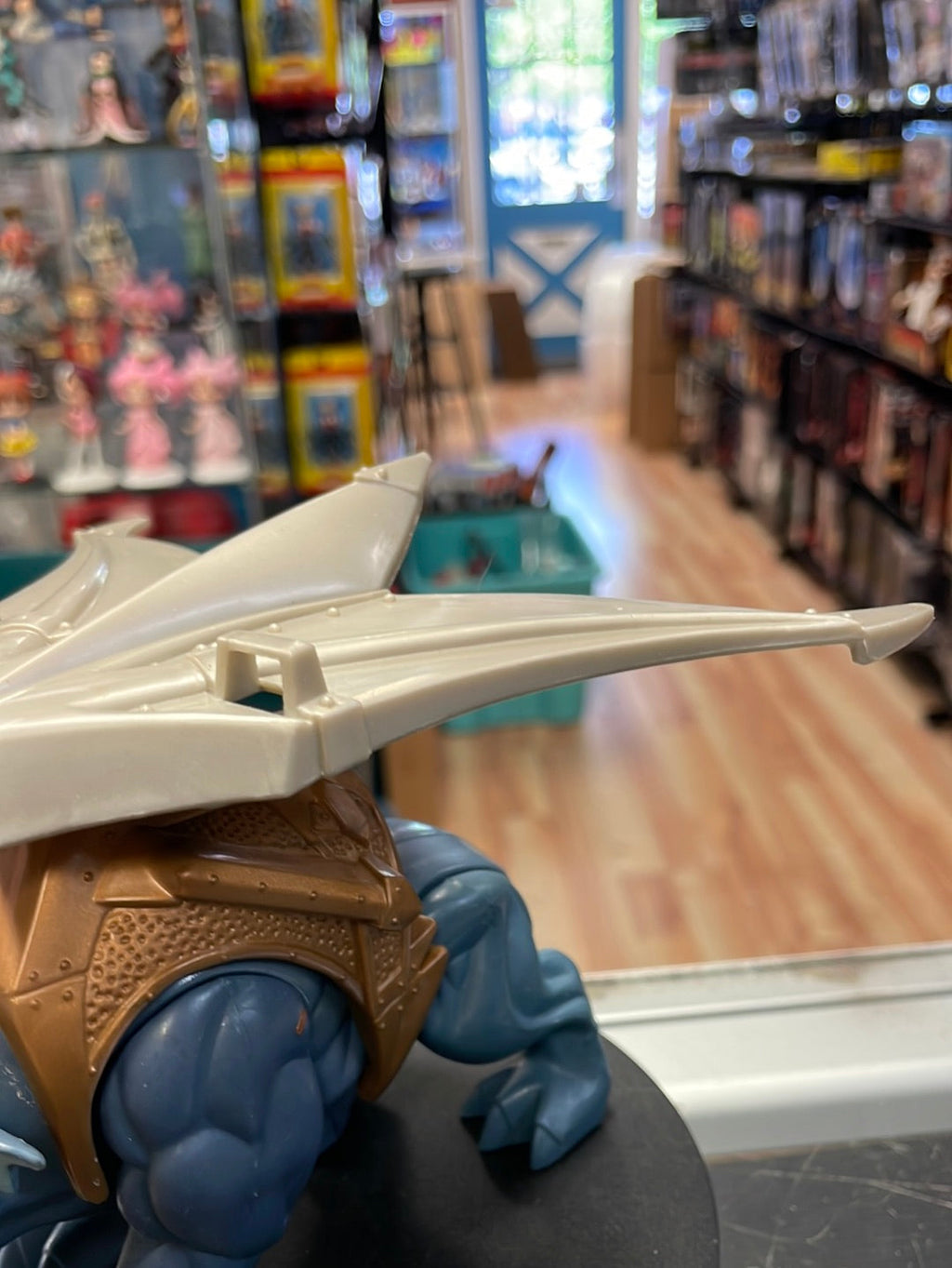 Bronx Complete (Kenner, Vintage Gargoyles) product image 8, provided for visual reference and product detail review