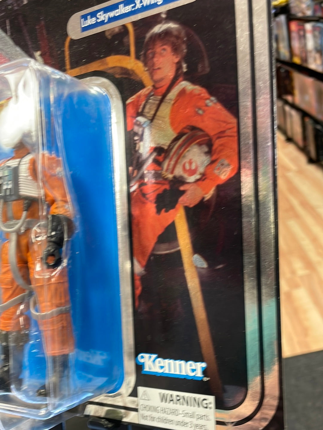 X-Wing Pilot Luke Skywalker Foil Card SDCC (Star Wars, Black Series) product image 4, provided for visual reference and