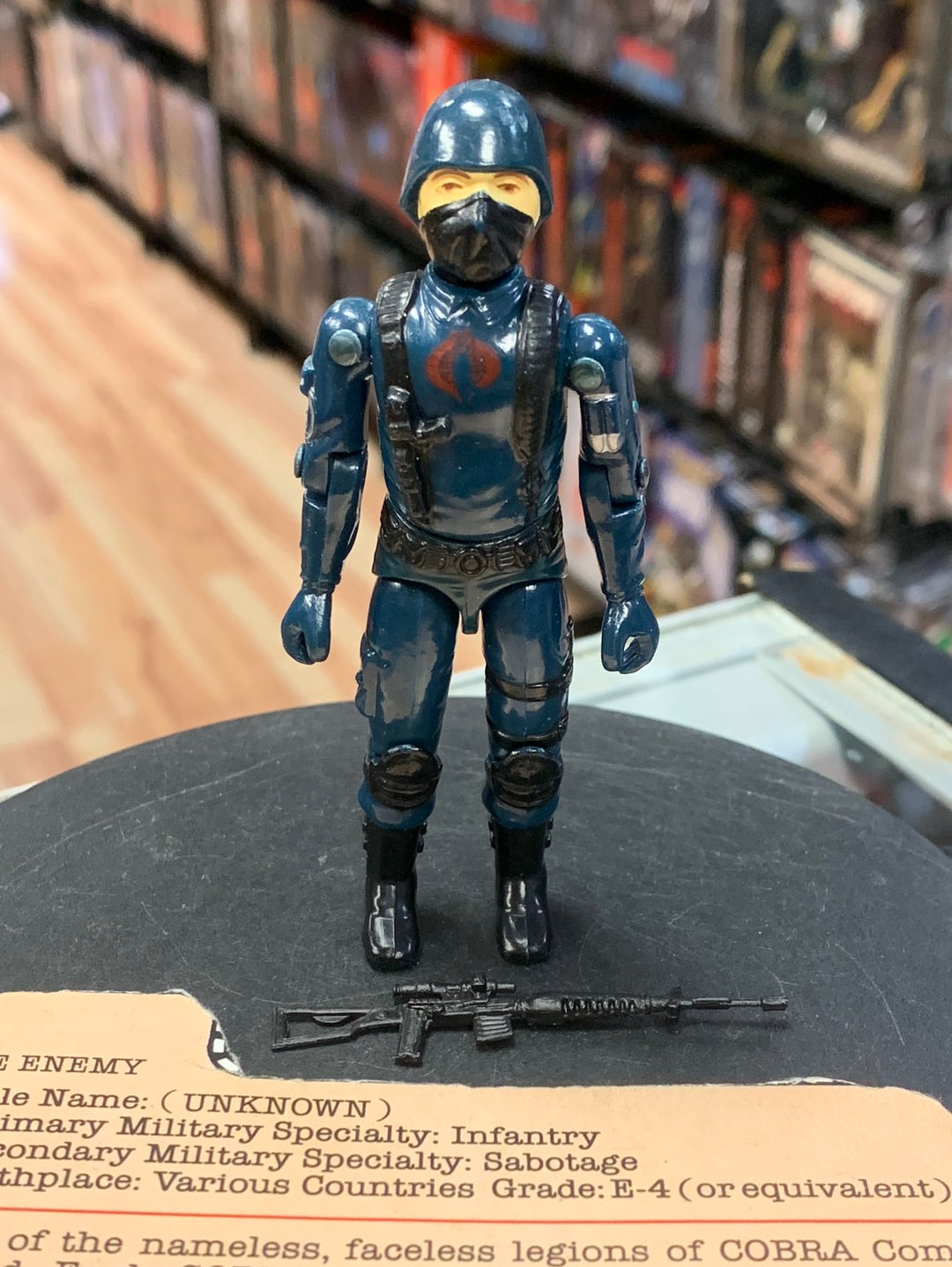 Cobra Officer V1 with File Card Straight Arm BB (Vintage GI Joe, Hasbro) Complete product image 2, provided for visual
