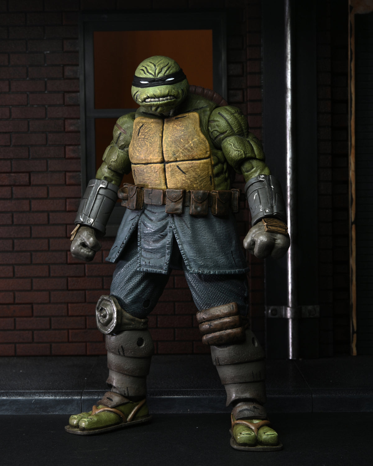 Unarmored Last Ronin (NECA, TMNT Ninja Turtles) product image 2, provided for visual reference and product detail review